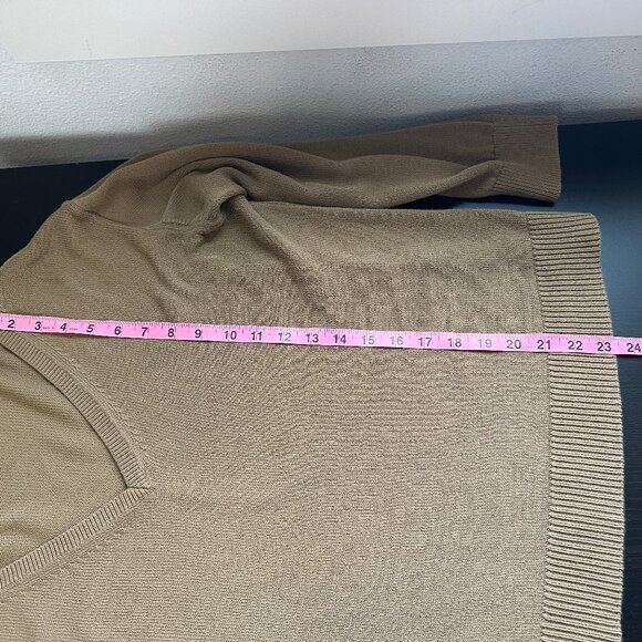 Everlane Olive Green 100% Cotton V-Neck Sweater - Picture 11 of 11